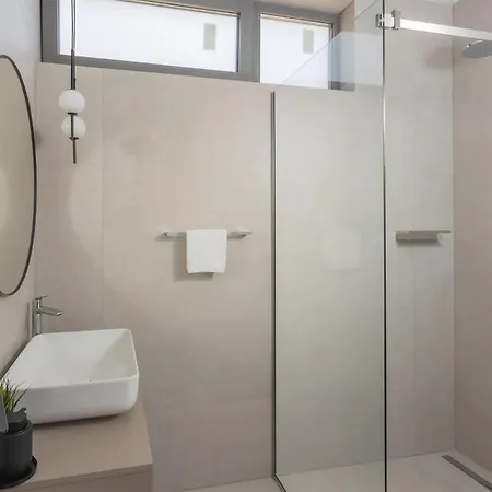 Gorgeous In With Wifi Holiday home