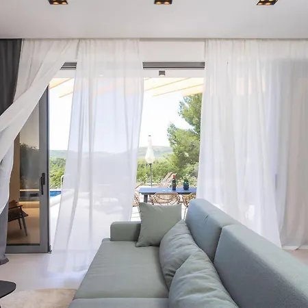 Gorgeous In With Wifi Holiday home *